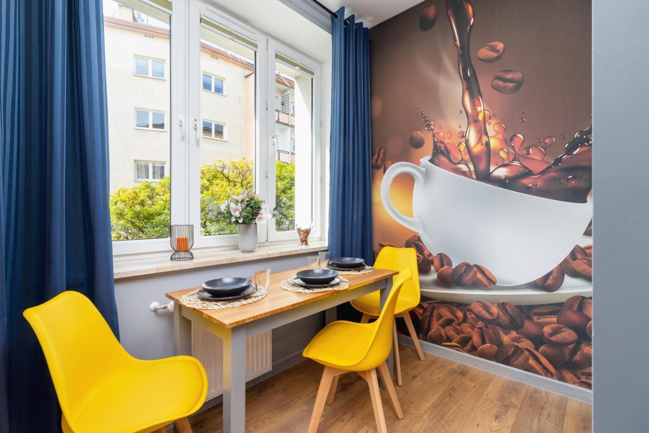 Trendy By Renters Apartament *