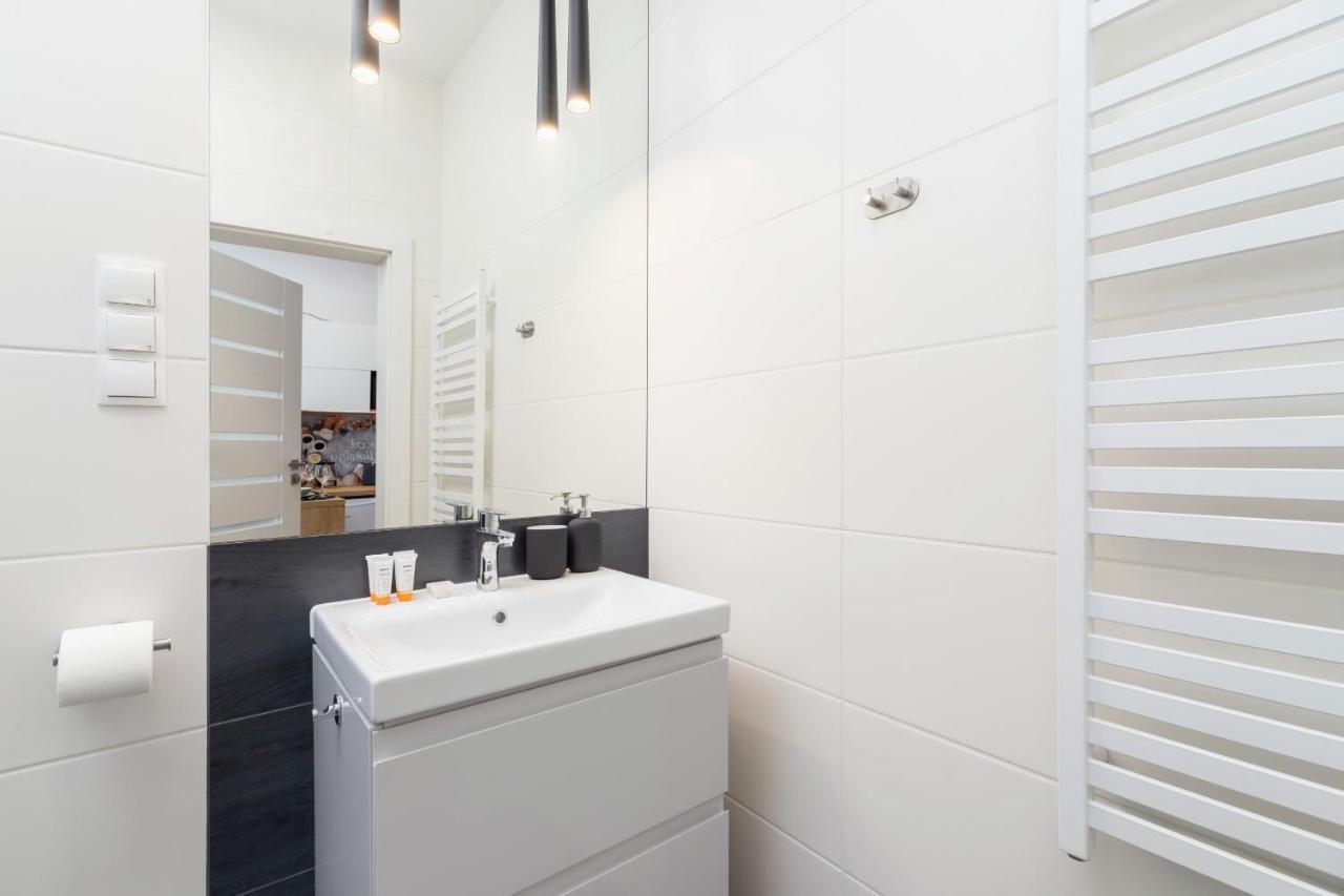 Apartment Trendy By Renters